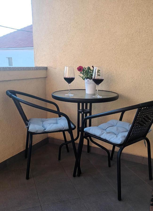 Studio Apartman Casper Zadar Bagian luar foto